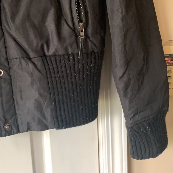 DELIA’S COAT - Picture 3 of 6